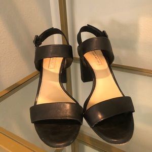 Woman’s heels black Antonio Melani size 6. Gently used
